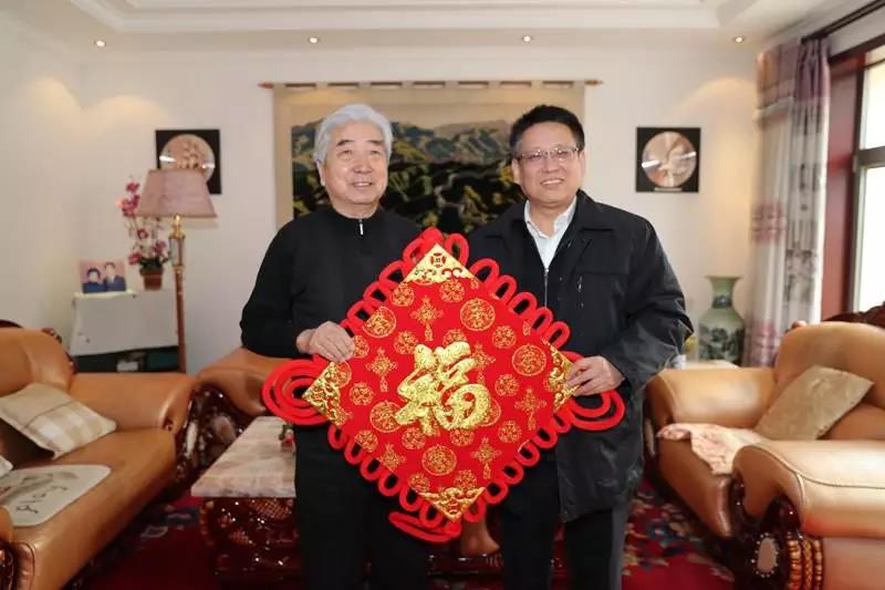 慰问自治区检察院老领导王尚罗